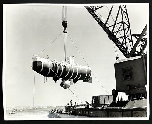 1959 bathyscaphe deep diving - bathyscaphe,